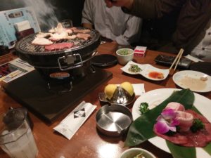 郡山市美術館通りの七輪焼肉上杉での食事
